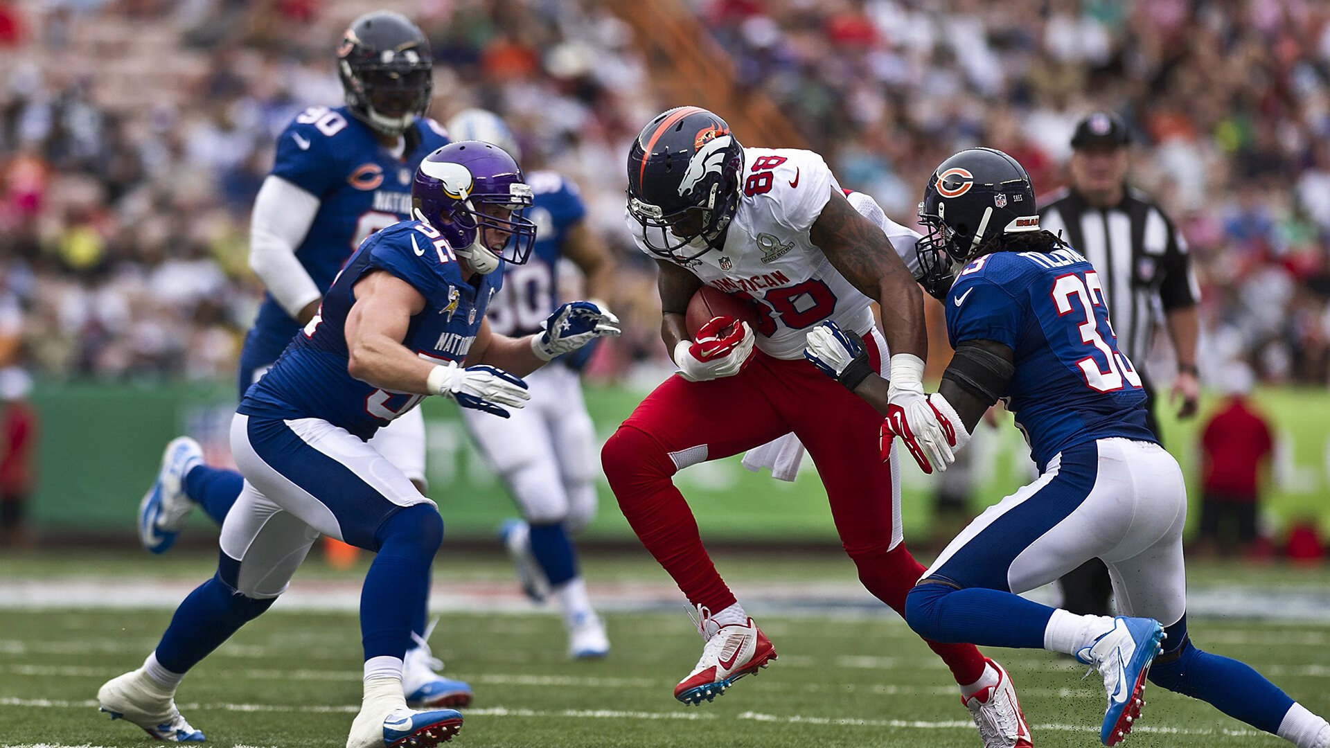 室内划船机千米冲刺赛 肩背疲劳中仍需咬牙到底